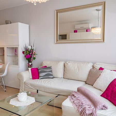 Apartmán Flexible Selfcheckins 23 - Zagreb - Garage - Electric Vehicle Ccharger - Loggia - New - Luxury Exteriér fotografie