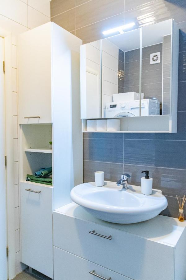 Apartmán Flexible Selfcheckins 23 - Zagreb - Garage - Electric Vehicle Ccharger - Loggia - New - Luxury Exteriér fotografie